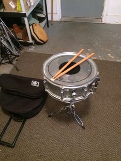 SNARE DRUM WITH STAND, STICKS AND CASE