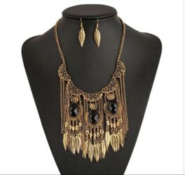 NIP - Earrings & Necklace