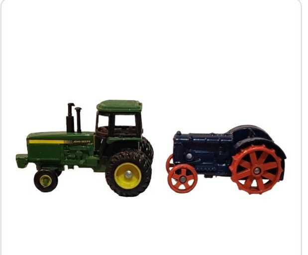 diecast Ertl toy tractors x2