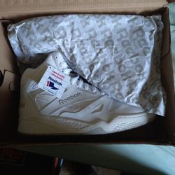 Reebok Royal (Size 9.5) Brand New