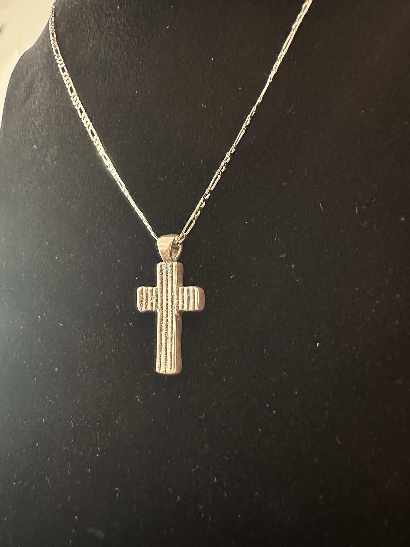✝️ 925 Sterling Silver Cross w/ 30” Figaro Chain – $50