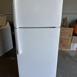 Almost new GE® 15.5 Cu. Ft. Top-Freezer Refrigerator can deliver  Retail price $465