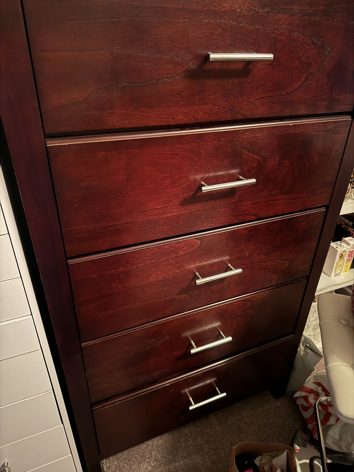 Cherry wood dresser (5drawer)