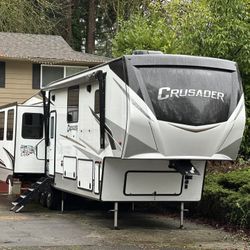 2021 Forest River Crusader 381MBH – Fifth Wheel for Sale!