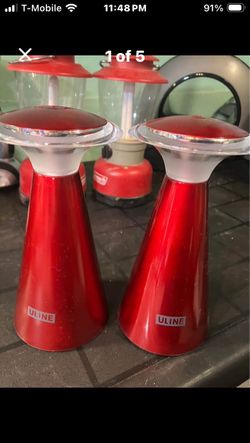 Red and white tower light lot