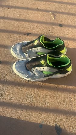 Green And Black And Gray Huaraches