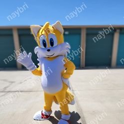 Tails Knuckles Halloween Mascot characters For sale Or R.E..n.t