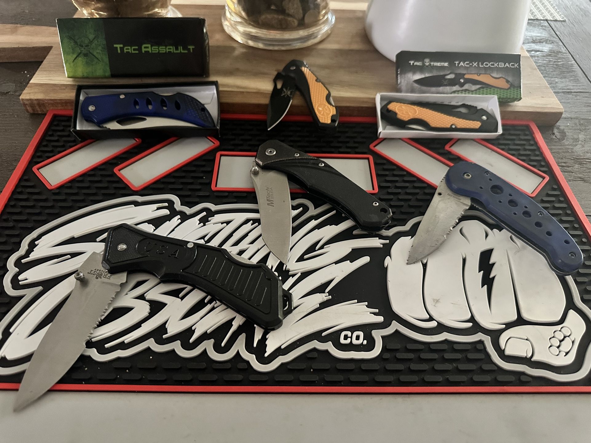 6 Small Cheap Knives