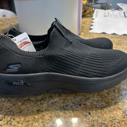 Skechers Low Slip On Brand New Bk/bk No Box Size 7 Lady
