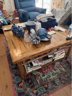 wooden rustic farmhouse coffee table