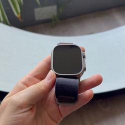Apple Watch Ultra Cellular + GPS 
