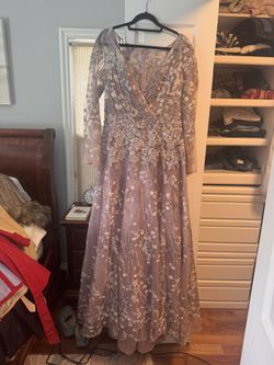 Mac Duggal Gown Size 10