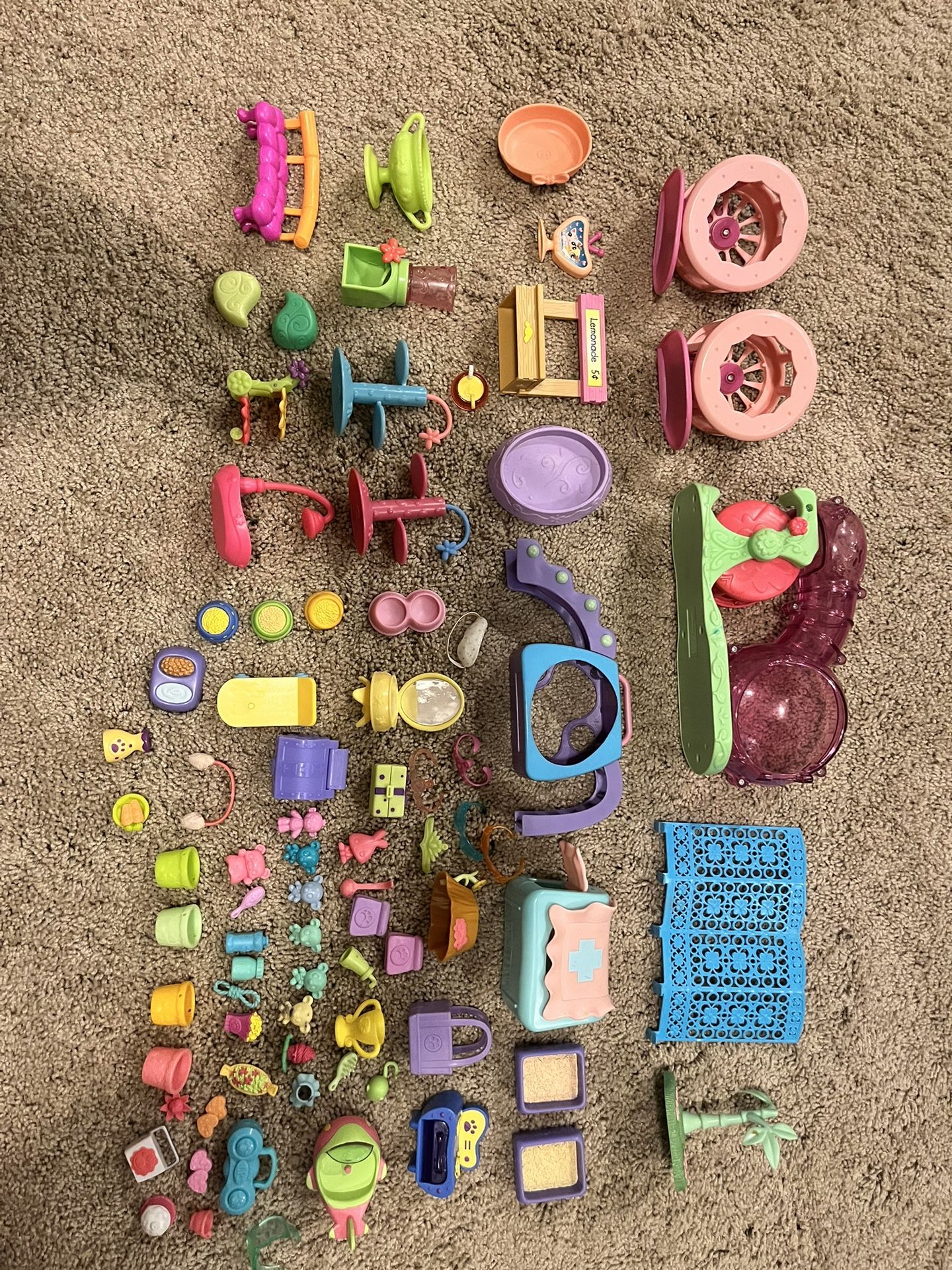 Littlest Pet Shop Gen 1 accessories 