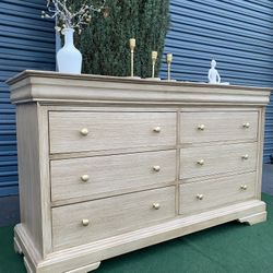 🎄POTTERY BARN INSPIRED LONG DRESSER/ NURSERY/ REFINISHED 🎄