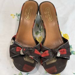 Coach Brown Logo Bow Studded Fabric Slide Wedge Sandals Women Slip On Size 6.5