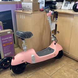 E Scooter 15mph/35 Miles Range /900w Motor 