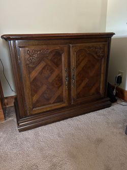 Table cabinet