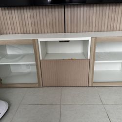 TV stand 