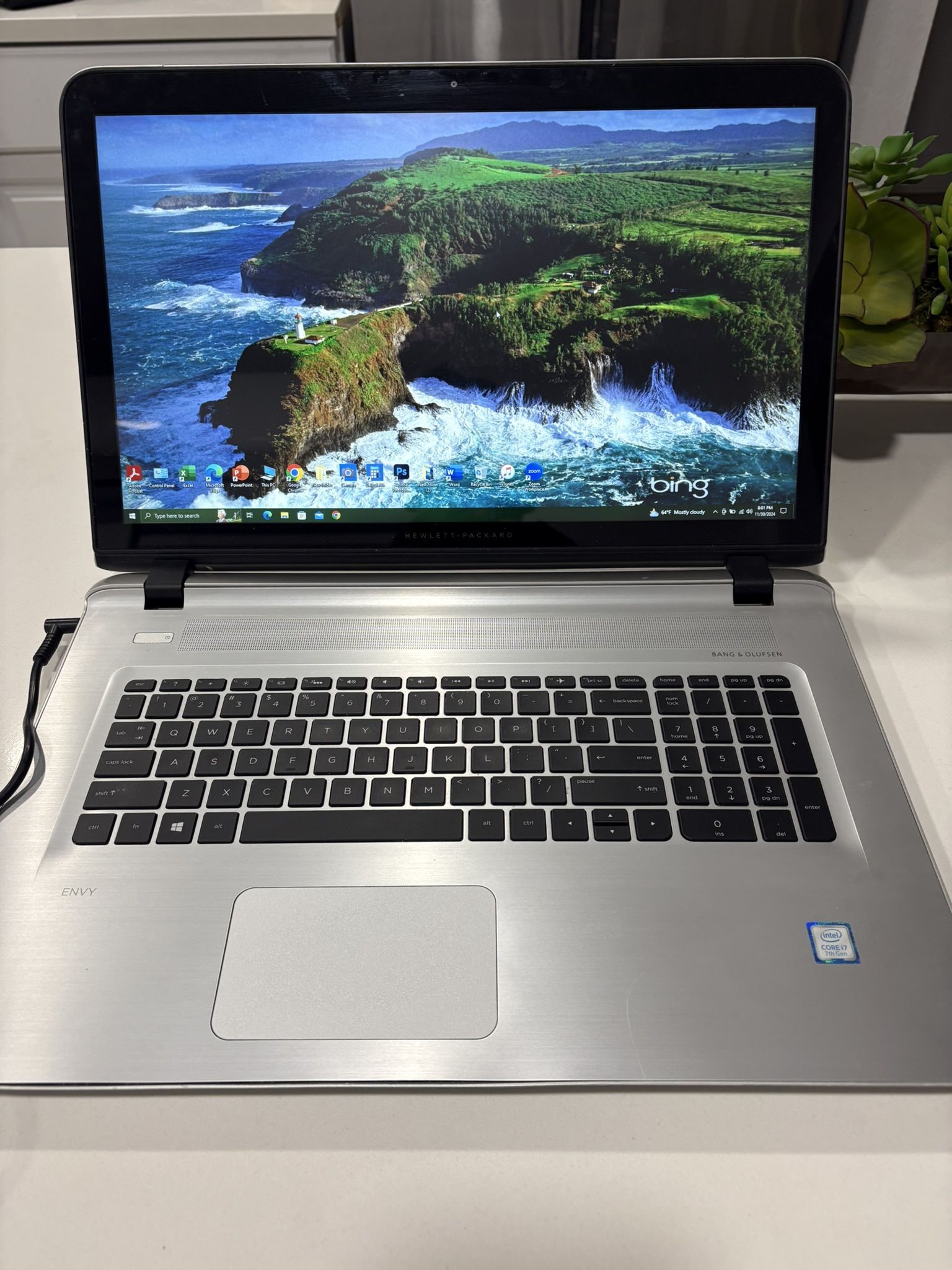 i7…i7…i7…. HP ENVY NOTEBOOK 📔 LAPTOP ….64 bit , Intel ( R ) ..core ( TM ) …FULLY LOADED WINDOWS 10 PROFESSIONAL….and ( photoshop 2021 version ),,ph