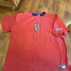 Men’s vintage MLB, Nike, St. Louis Cardinals T-shirt shipping available