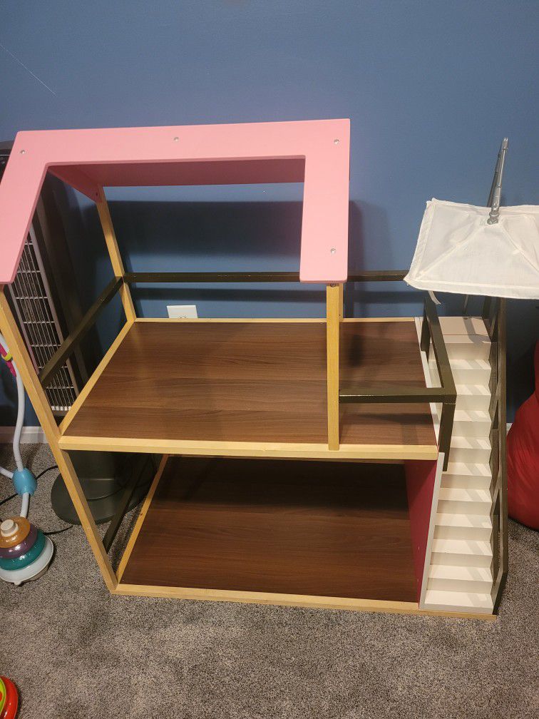 Doll House With Little Storage 