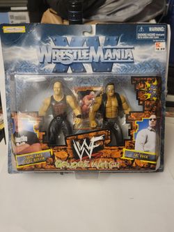 WWF WrestleMania Grudge Match Stone Cold & The Rock Figures
