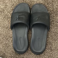 Nike slides