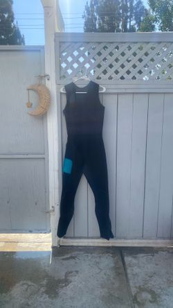 Dive suit