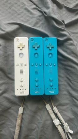 Wii controllers