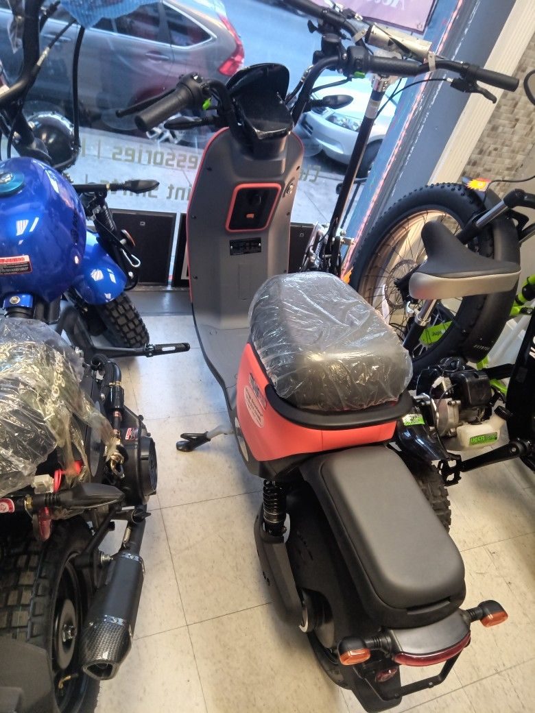 Electric Scooter & 30mph & Alarm & New