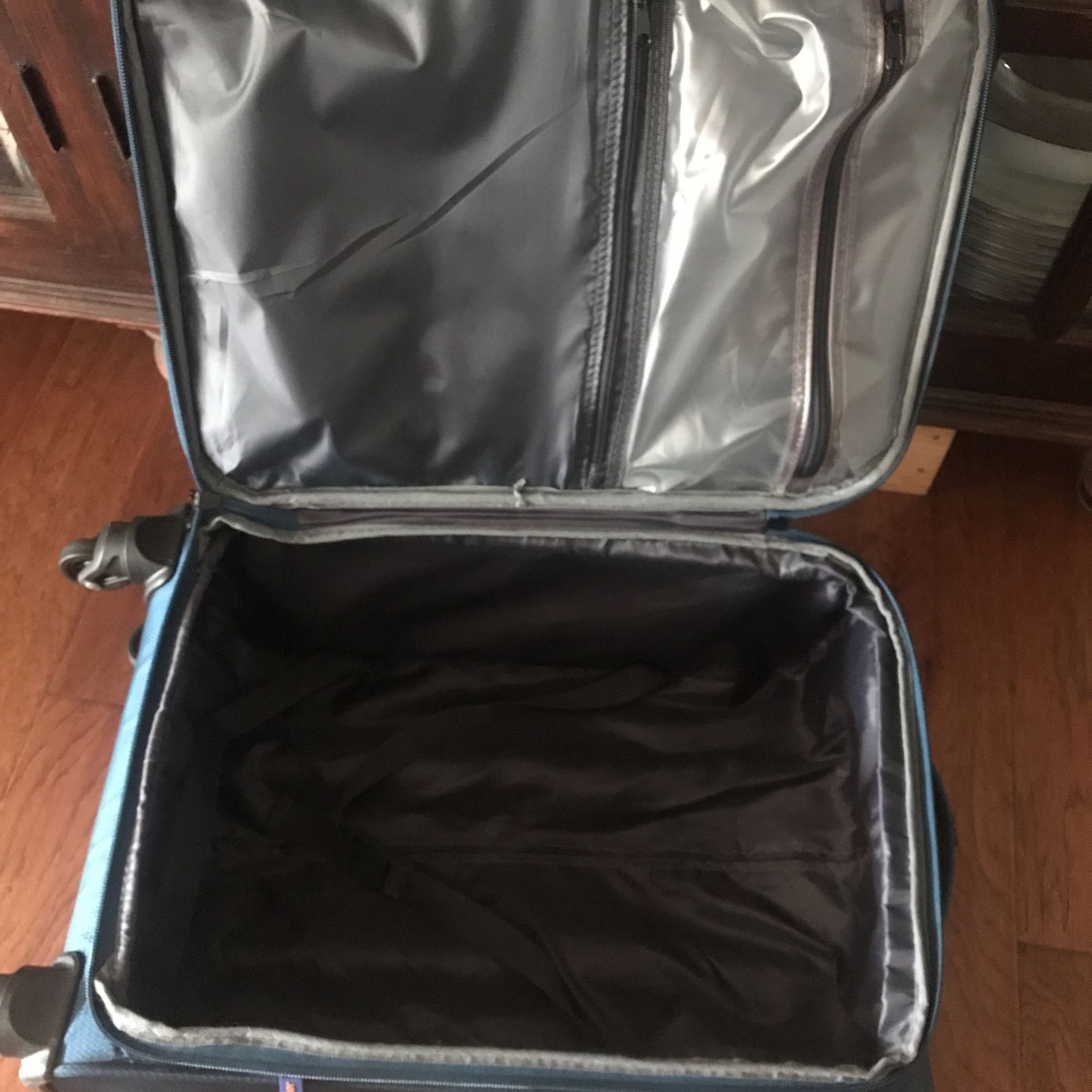 Carry On Luggage 20”