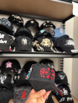 Gorras Bordadas con Estilo Urbano | Varios Diseños Disponibles 🧢