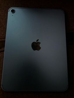 ipad A16 (small scratches) Negotiable price
