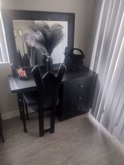Vanity Desk Set