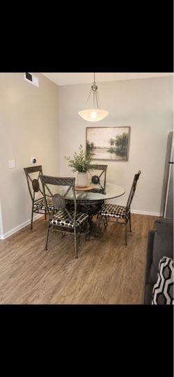 Round Glass Top Dining Table with 4 Chairs