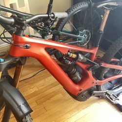 Specialized LEVO PRO small