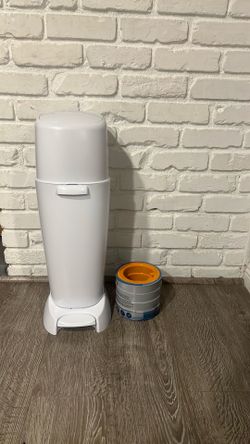 Diaper genie diaper pail with refill bag