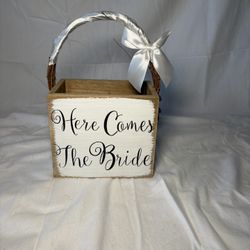 Flower girl basket