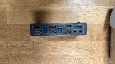 Unitek USB 3.0 DP HDMI 2 IN 2 OUT KVM Switch