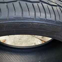 4 set de llantas marca toyo usadas en buen estado 