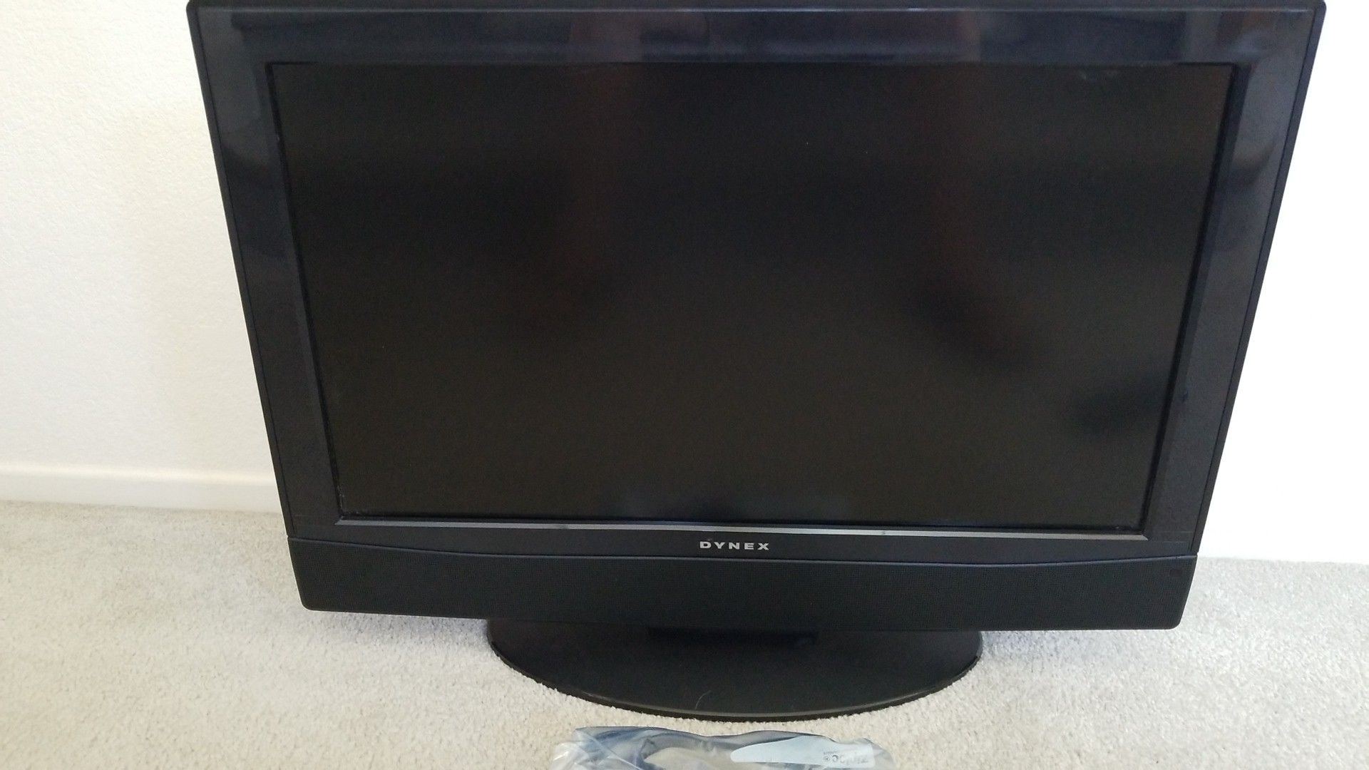 Dynex 32" LCD TV