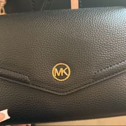 Micheal Kors Black & Gold Crossbody Purse