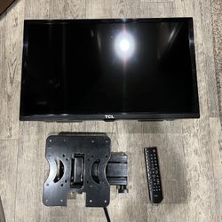 TCL 28” LCD Flat Screen TV For RV / trailer / Shop