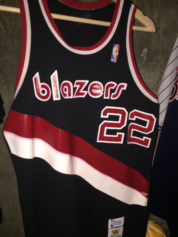 Portland Trail blazers jersey for Sale in Sherwood, OR - OfferUp