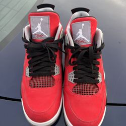 Jordan 4 Toro Size 10