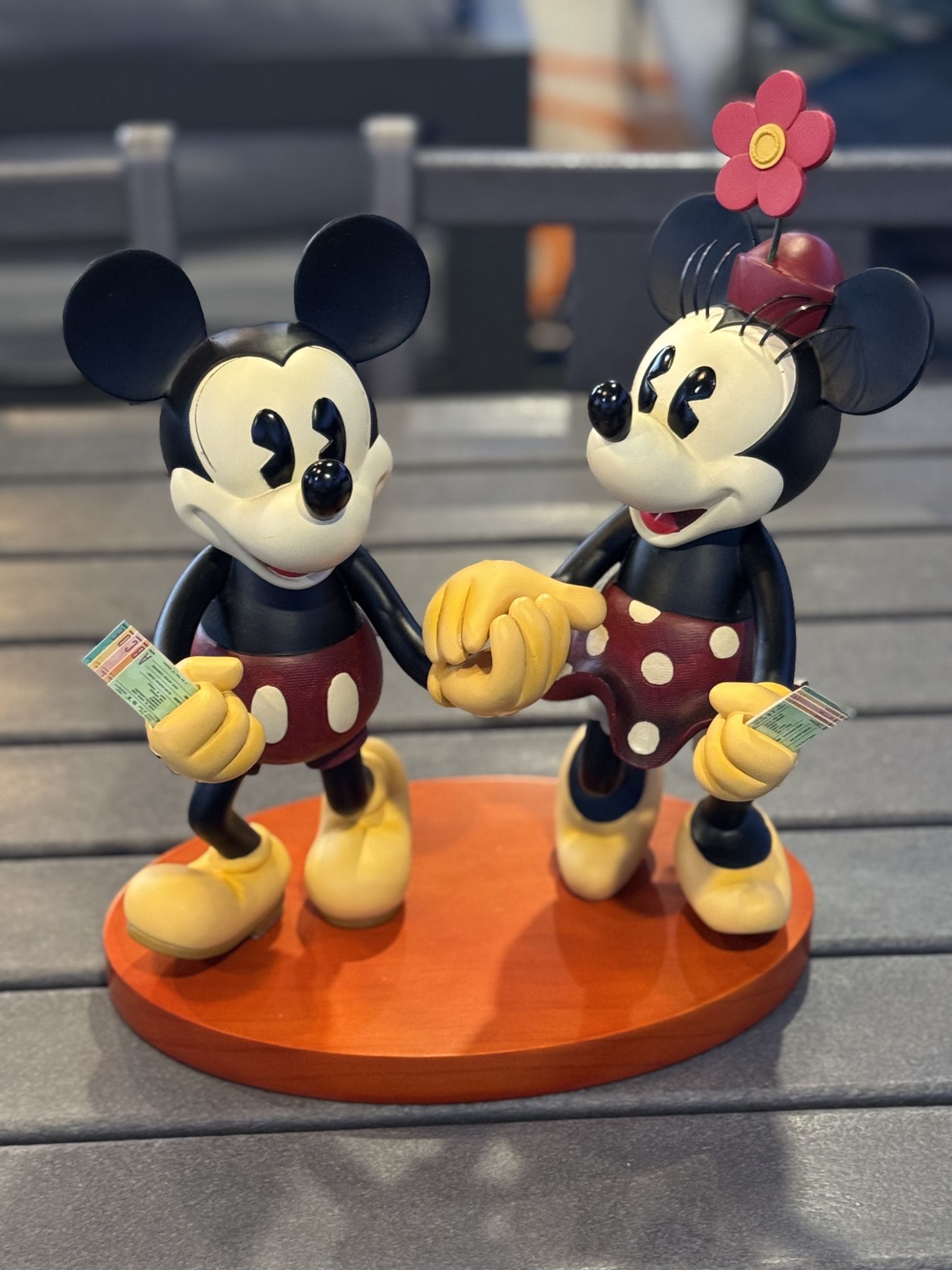 Disney Parks PIE-EYED MINNIE & MICKEY MOUSE A WALK IN THE PARK Large 16” Rare w/ Box