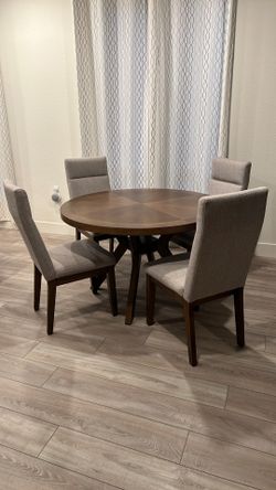 Kaelyn 5-piece Dining Table Set