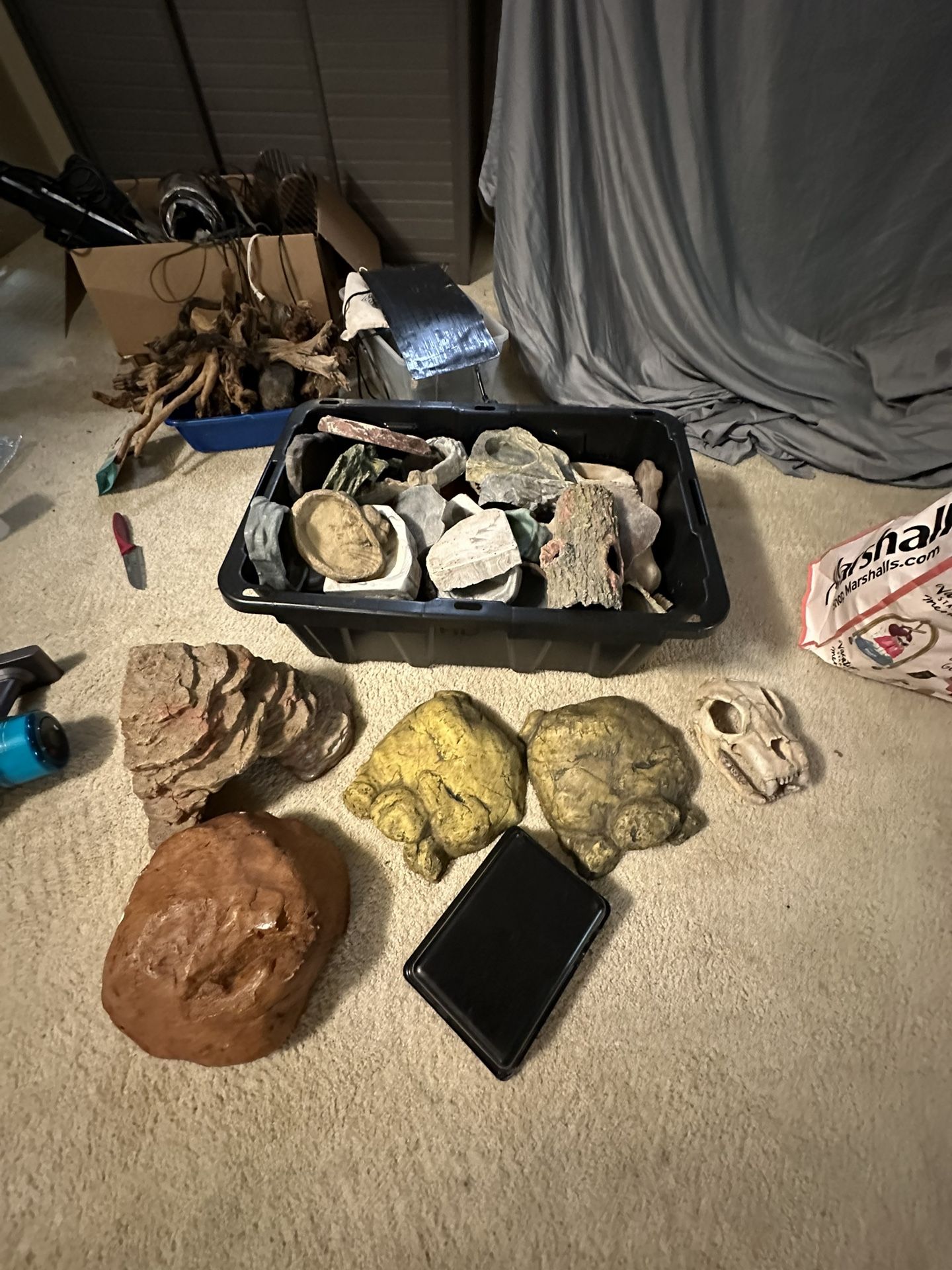 Reptile / Amphibian / Insect Supplies For Sale 