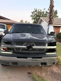 2004 non hd hood and front clip no emblem