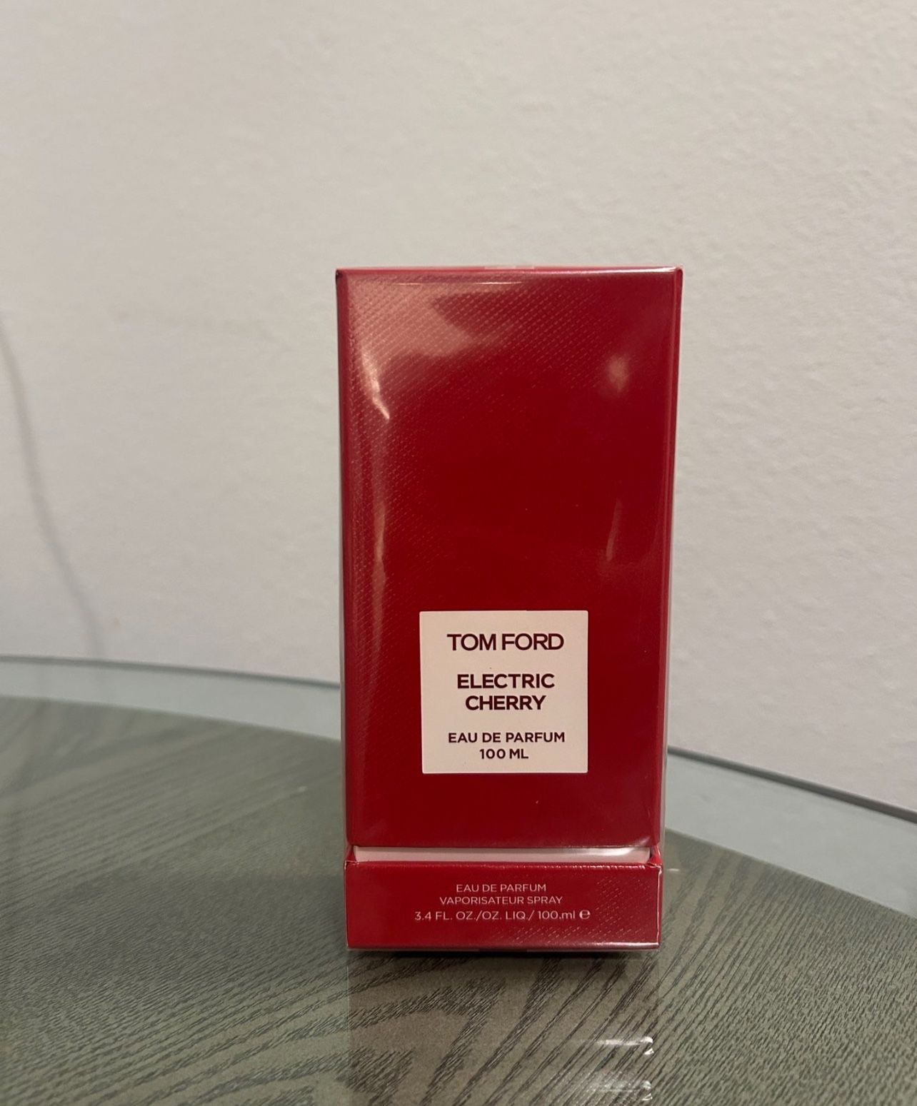 Electric cherry Tom ford